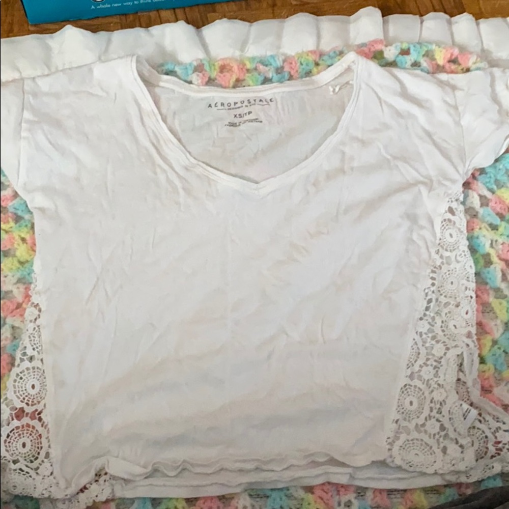 A white Aéropostale crop top
